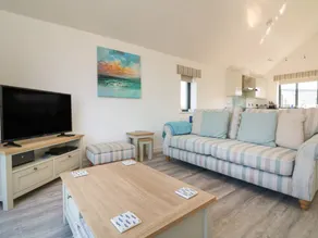 Cottage with garden | Beach view - Image 5