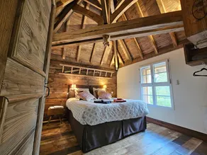 Cottage with hot tub - Image 5