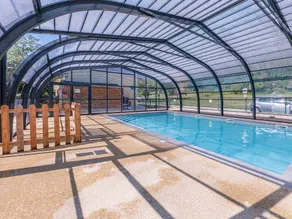 Mobile home with heated pool & terrace - Image 5