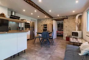 Gîte Drôme Cresta with Mountain View, Private Terrace, and Wi-Fi - Image 2