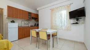 Lovely flat with barbeque & terrace - Image 3