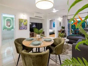 Family-friendly holiday apartment with BBQ, fast internet & pool - Image 3