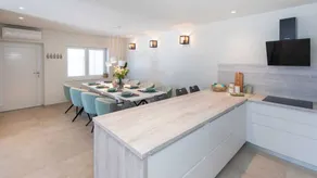 Children-friendly holiday apartment with garden, jacuzzi & private pool | Sea view | Close to the beach | Pet-friendly - Image 2