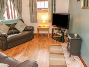 Cottage with garden - Image 4