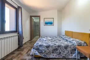 Chambre chez l'habitant avec jardin, terrasse et barbecue | Vue montagne - Image 5