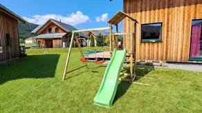 Family-friendly holiday home with hot tub, sauna & garden - Image 4