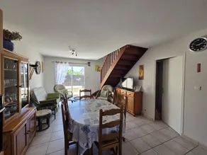 Holiday home with terrace & garden - Image 4