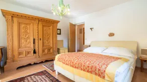 Apartment with terrace & garden - Image 4