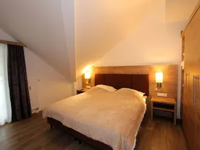Family-friendly holiday apartment with garden & jacuzzi | Mountain view | Close to the ski | Pet-friendly - Image 5