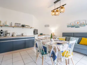 Carnac: Cozy 1-Bedroom with Parking near Beaches - Image 5