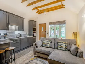 Cottage with garden | River view - Image 4