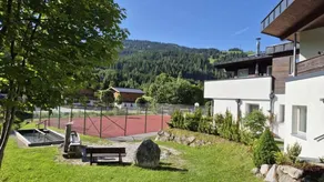 Apartment with sauna & garden - Image 4