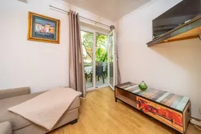 Lovely apartment with terrace - Image 2