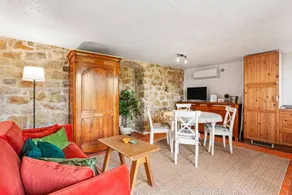Flat with terrace, garden & BBQ | Mountain view - Image 4