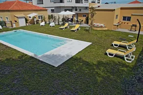 Ferienhaus mit Grill, Garten und privatem Pool | Gartenblick - Image 2