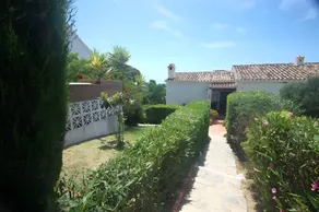 Holiday Home 'Lavanda' with Sea View, Wi-Fi and Air Conditioning - Image 4