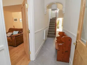 Cottage with garden | Beach view - Image 2
