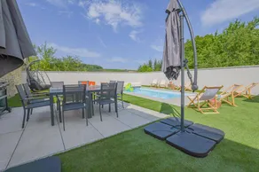 Gîte avec barbecue, terrasse et piscine privée - Image 4