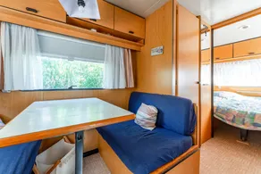 Family-oriented caravan with garden, pool & terrace - Image 2