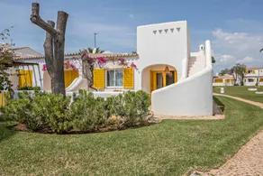 Fully equipped wonderful house with terrace, garden & fast internet | Garden view - Image 4