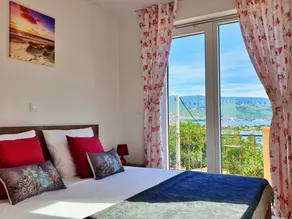 Wonderful holiday apartment with barbecue & garden | Nature view - Image 4