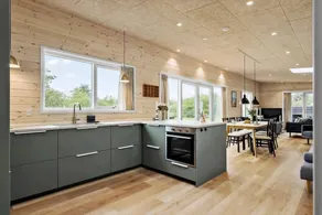 House with sauna, terrace & jacuzzi - Image 3
