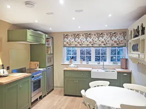 Cottage with garden - Image 4
