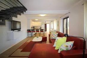 Apartment with garden | Garden view - Image 3