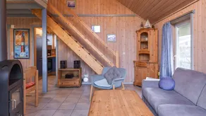 House with terrace, garden & hot tub - Image 3
