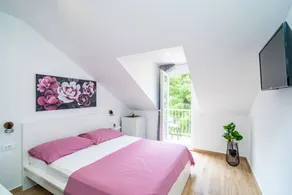 Beautiful house with terrace | Water view | Next to the beach - Image 2