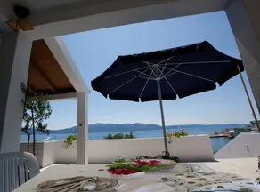 Beachfront Whispering Waves Apartments - Comfort One Bedroom Apartment with Sea View - Image 5
