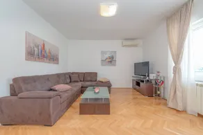 Fully equipped charming holiday apartment with terrace & barbecue | Sea view | Next to the beach - Image 2