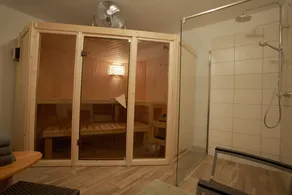 Family-oriented apartment with garden, sauna & terrace | Garden view - Image 3