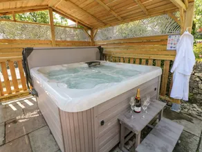 Cottage convivial et familial avec jacuzzi, terrasse et jardin | Avec animaux bienvenus - Image 2