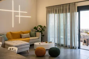 Villa Dias Guest House – Sea & Mountain Views, Pet Friendly - Image 4