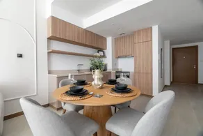 Family-oriented ample holiday apartment with pool - Image 3