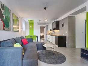 Apartment with terrace, garden & pool - Image 3