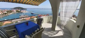 Flat with terrace & pool | Sea view - Image 3