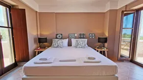 Holiday home with terrace, garden & BBQ - Image 3
