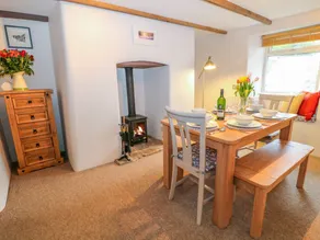 Cottage with BBQ & garden | Beach view - Image 5