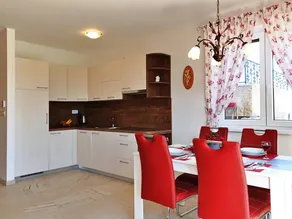 Beautiful apartment with terrace, barbeque & garden | Sea view - Image 4