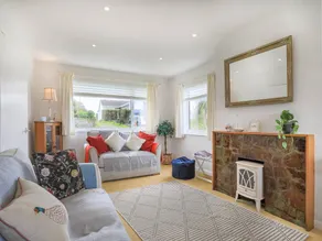 Cottage with garden | Sea view - Image 2