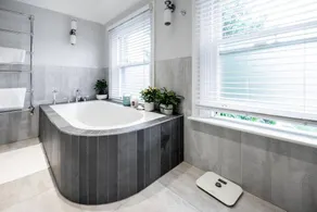 Grande casa vacacional totalmente equipada con terraza, jacuzzi y sauna | Vistas a la ciudad | Admite perro - Image 3