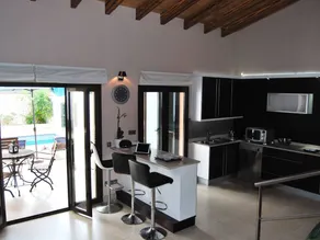 Maison de vacances avec terrasse, jardin et piscine privée | Vue nature - Image 3