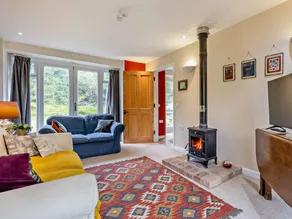 Cottage with garden & barbecue - Image 4