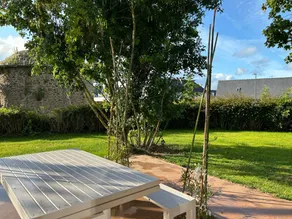 Child-friendly flat with terrace & garden - Image 2