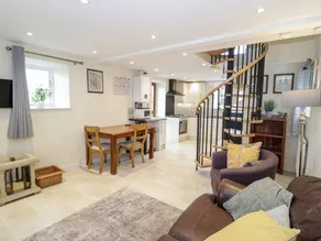 Family-friendly cottage with garden | Pets are welcome - Image 4