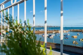 Holiday apartment with terrace - Image 2