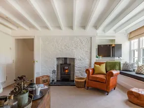 Cottage with garden - Image 3