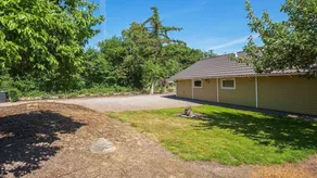 Nice holiday home with garden, hot tub & terrace - Image 4